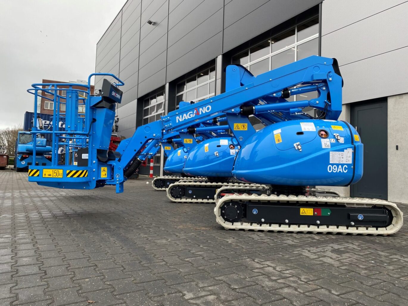 Knikarmhoogwerker huren